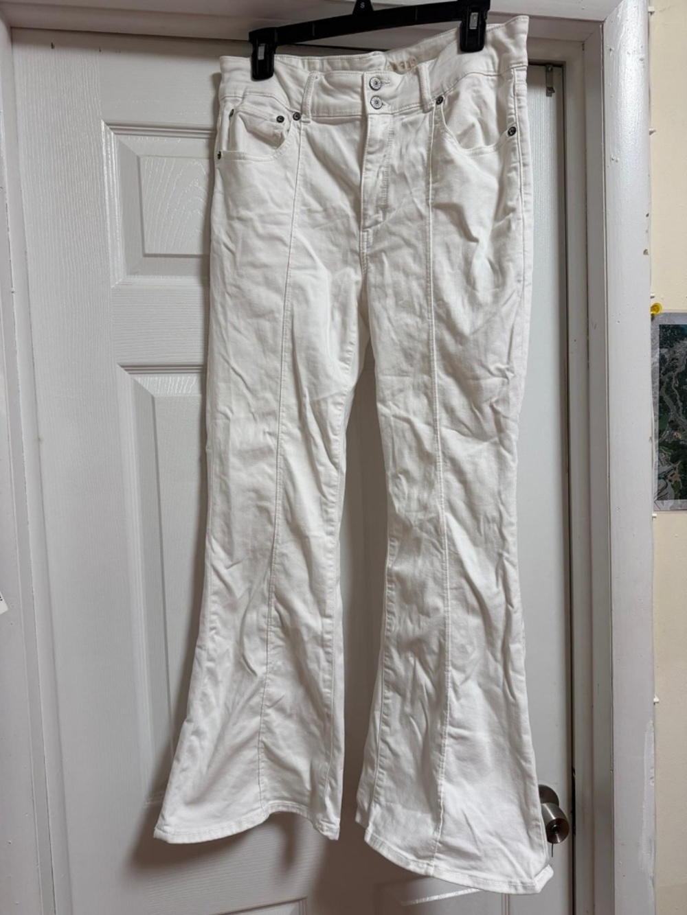 American Eagle Women Next Level Super High-Waisted Flare Jean White Sz 12 Short
